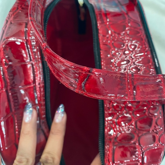 red faux leather bag - Picture 5 of 6